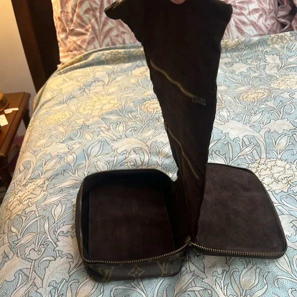 Louis Vuitton Large Jewelry pouch or travel pouch
